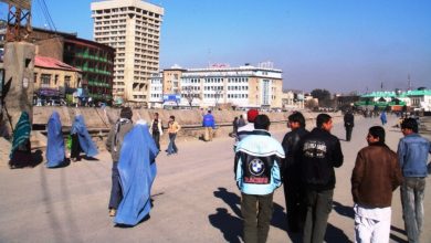 نمایی از خیابان‌های کابل و زنان با پوشش برقع